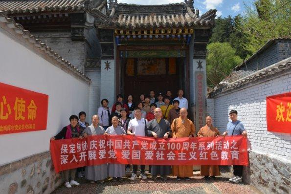 逃离宽敞的健身房